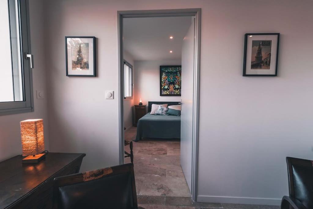 Appartement Vue Superbe sur Tour de la Lanterne T2 + Terrasse à La Rochelle  Extérieur photo